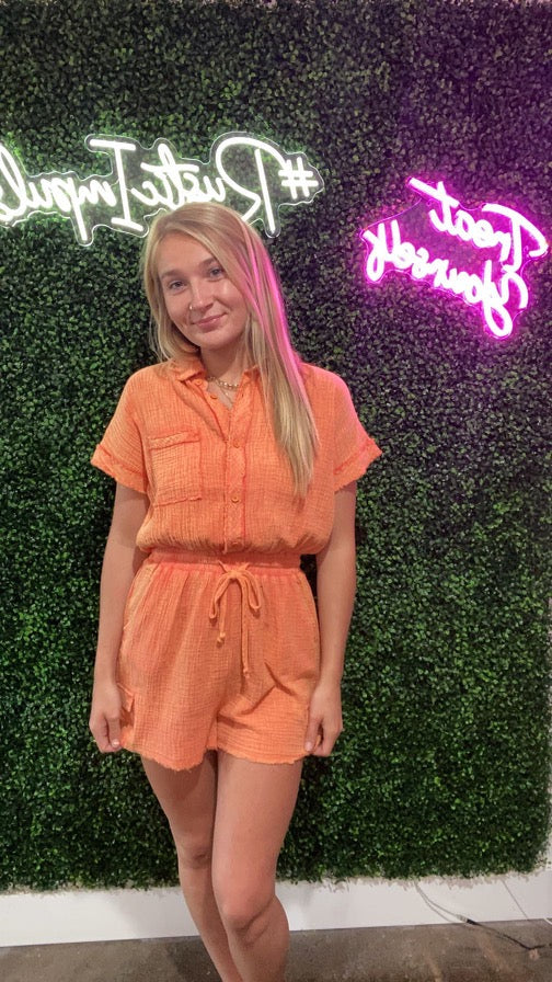 Button – up Romper